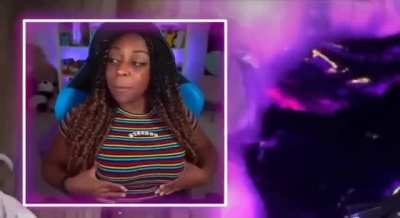 Jiggling them jugs 🥵