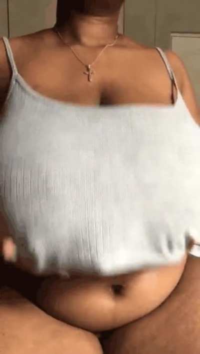 Hey you❤️ welcome to my page!! So the good news is that you can join my Only for only ✨$3✨right now and you get 3 free videos upon subscription. The other good news is that I'm running the promo for the whole month<wbr>(mayb<wbr>e😋) so click the link in the comment