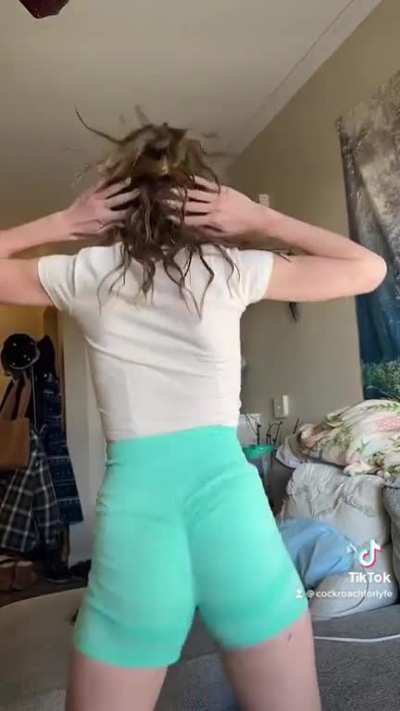 SO LOW WOAH love hangers