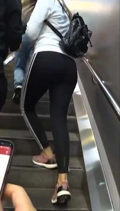 Pokimane 😍