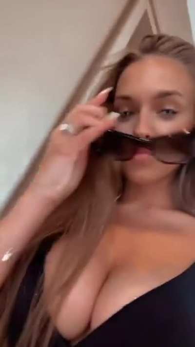 Laura Müllers fette Euter