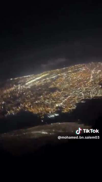 ✨🌍✨🛩️