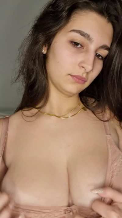(18)if you like the video as i undress i will celebrate it and satisfy myself anally🙈😊