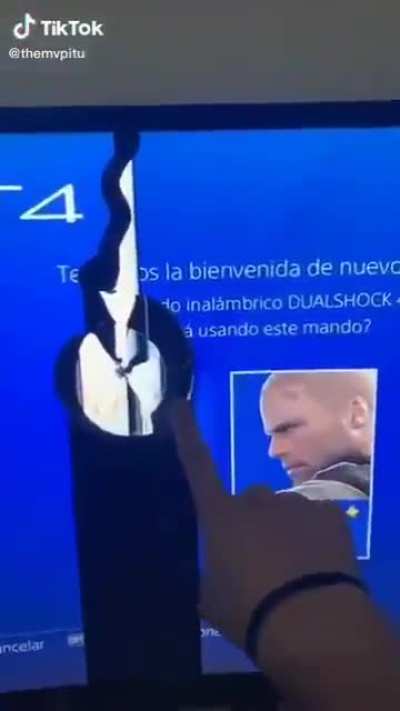 😡