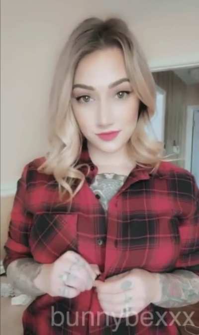 Fun, sexy 5’1 alt babe ready to make you cum! I’m available for worn clothing wears, pre-made and custom photos and videos, fetish vials<wbr>/cont<wbr>ainer<wbr>s, and much more! 🥵💦 Full menu in comments! 🖤😘 [pty]<wbr>[fan]<wbr>[pic]<wbr>[vid]<wbr>[fet]