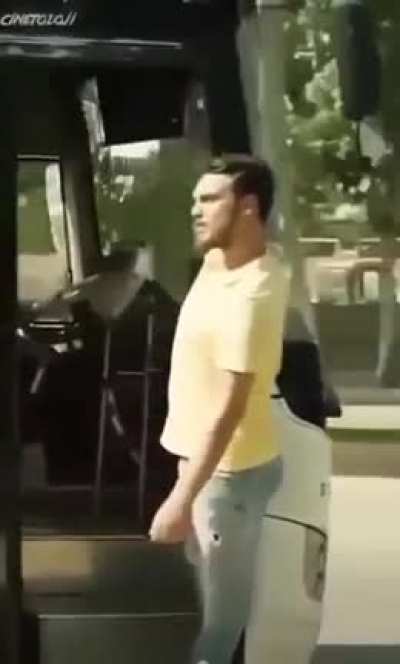 a cut scream