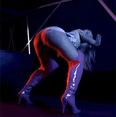 [kik: anime<wbr>lover<wbr>3447] I wish I looked like this so I could get gangbanged by my dad and broth<wbr>ers😍😍<wbr>😍