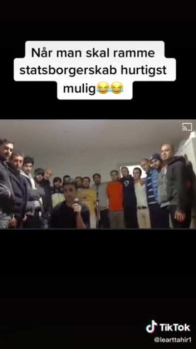 😂