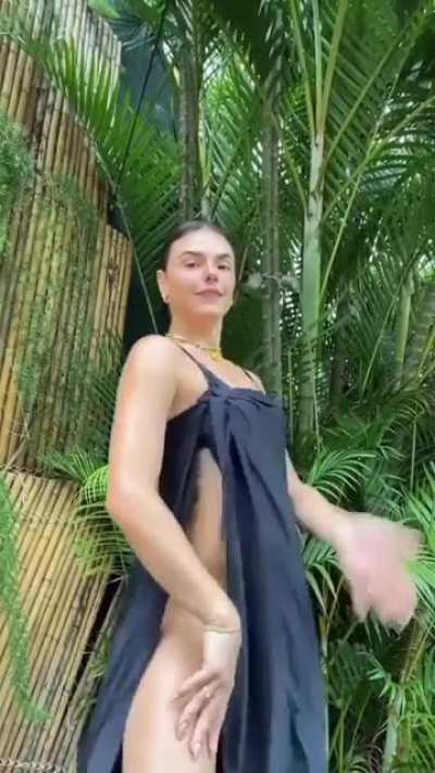 Isis Valverde