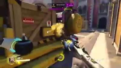 I don’t expect much in bronze but I never expected someone to try to solo ult a D.VA bomb