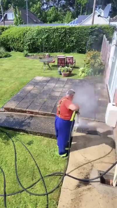 This video makes me want to clean the whole place