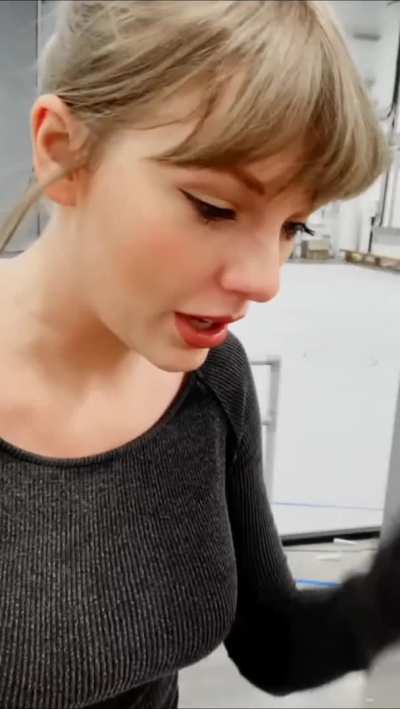 Damn, Taylor Swift