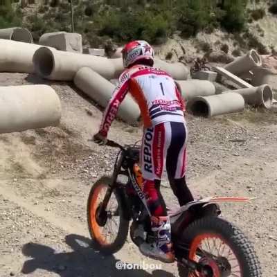 These Pro Trial Riders skills!!