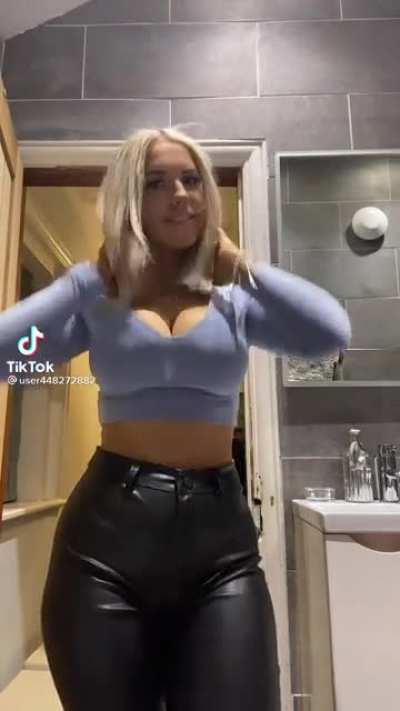 Love those tits