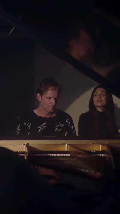 “Big Girls Don’t Cry” clip