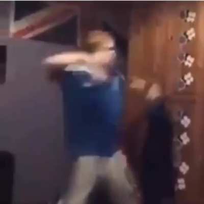 wrong gloves but rate the punch