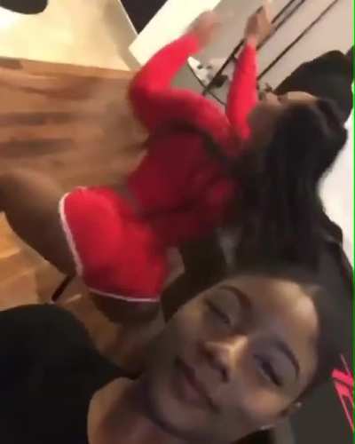 niggas really giving all this up?? the only bitch I wouldn’t cheat on😂