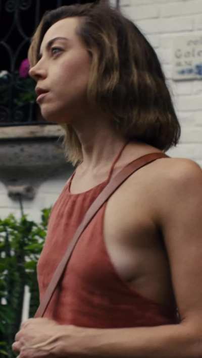 Aubrey Plaza show some sideplot in Emily the Criminal
