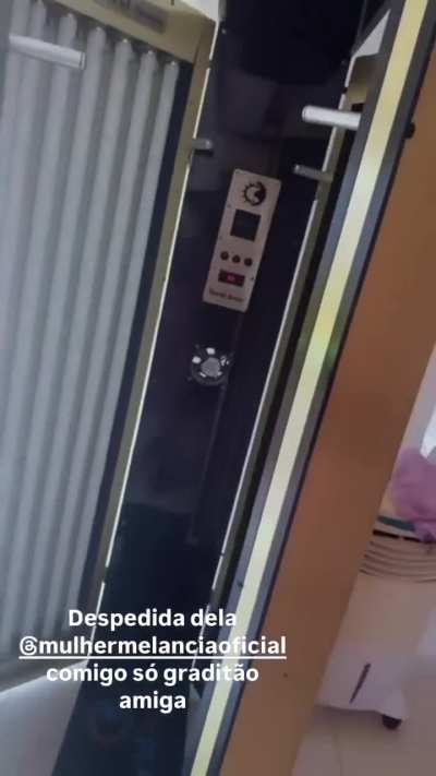 Tan Video