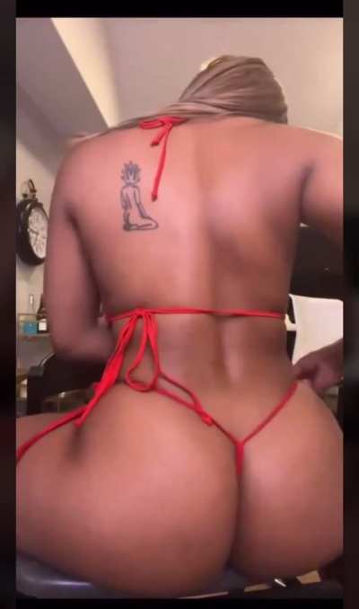 Kalani Rodgers putting on a show 