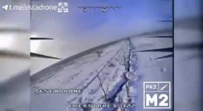 Ukrainian FPV drone hits Russian soldiers in their trench