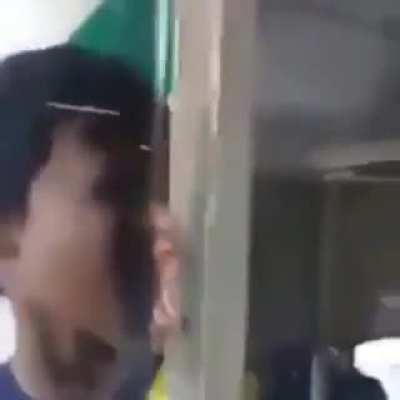 :v