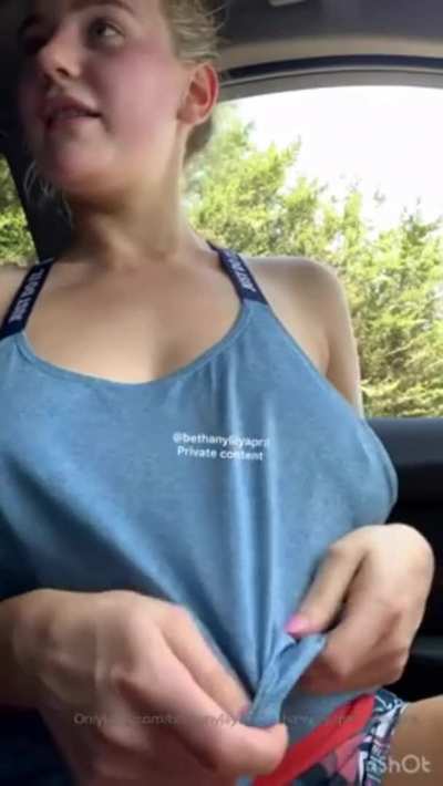 GET HER FOLDER ⬇️⬇️⬇<wbr>️