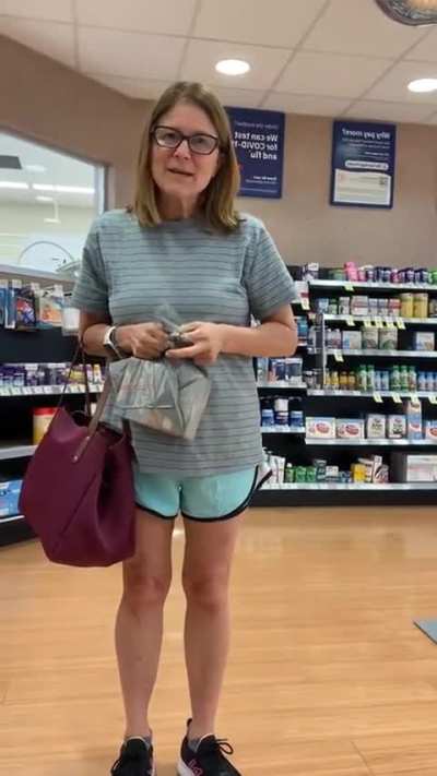 Anti-Vaxxer harassing a pregnant woman