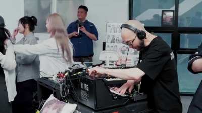 IDIOTAPE is an electronic trio from Seoul, South Korea who are influenced by Korean classic rock from the 1960s and 1970s