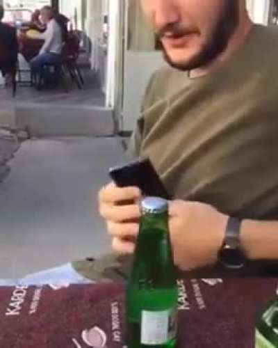 Como não abrir uma cerveja kkkk (Reddit Ready)