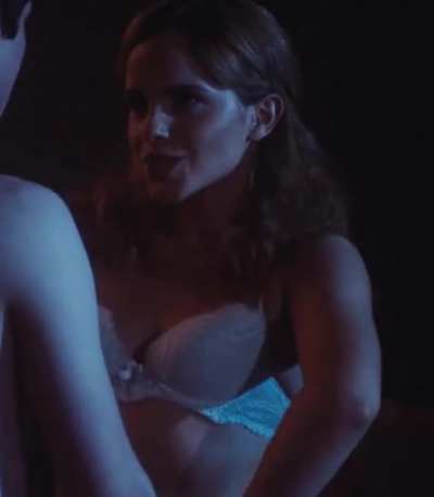 Emma Watson looking so fucking sexy. Asking to get pounded. The ultimate cock tease<wbr>🤩💦🤩💦