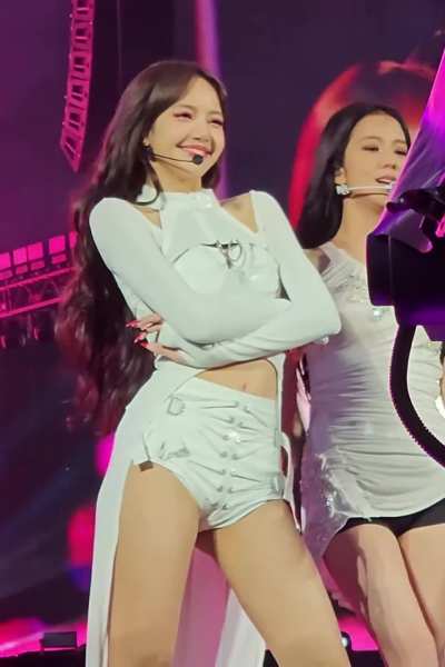 Lisa's cheeks