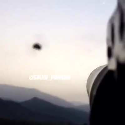 A Saudi soldier uses a C90 to target a Houthi position on the Saudi-Yemen border.