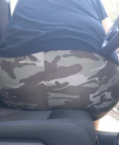 I’m Outside lol 🍑💨 #BBWFarts #LatinaFarts #Farting #MistressBubbly #BBW #PublicFarts #Farts #BubblyFarts
