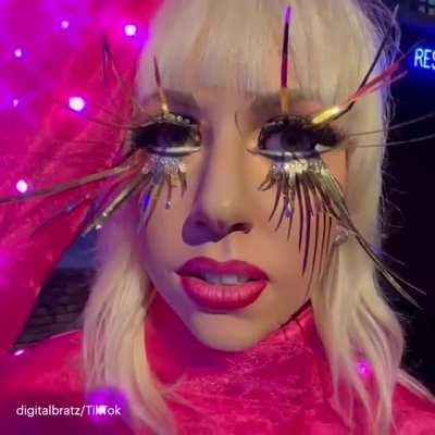 Lady Gaga Blinks