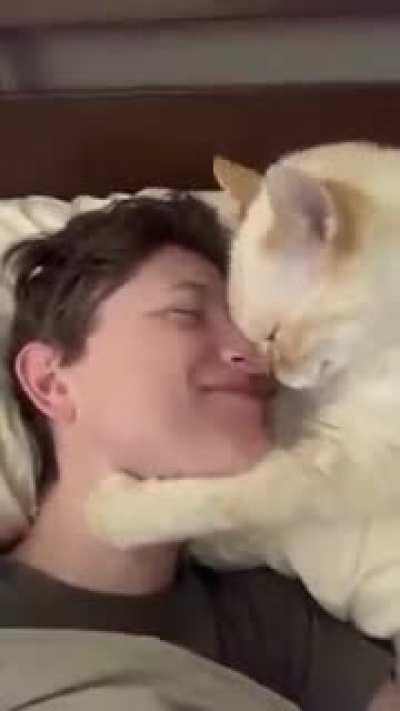 Come here so I can give you some Smooches