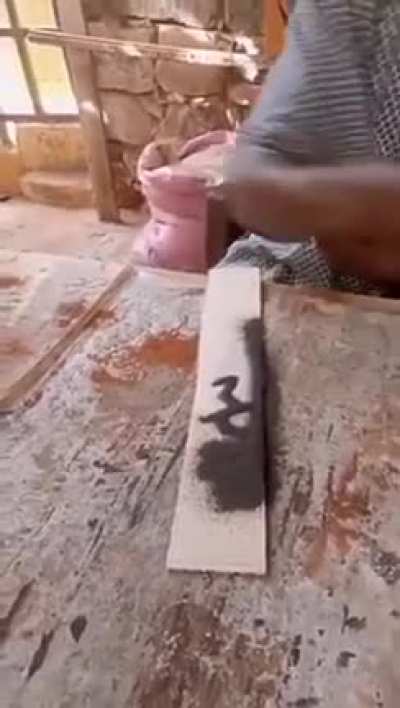 This man's amazing artwork with sand! (Previously posted on r/BeAmazed)