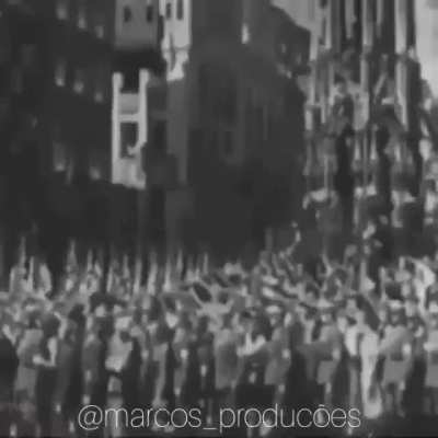 É