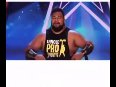 What a strong man !