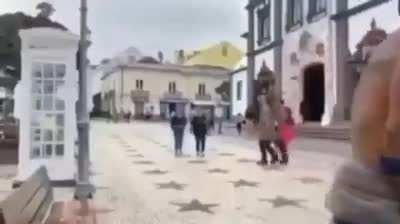 Hey bro, wanna see this?