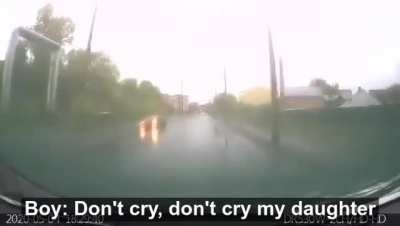 10-летняя девочка уходит от полиции