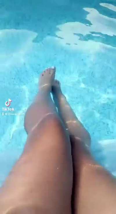Love getting my feet wet 💦