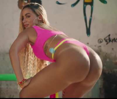 Annita Rebolando