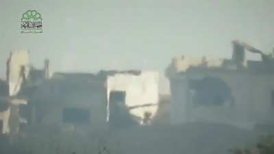 Ahrar al-Sham blowing up an Assad T72 tank in the northeastern Hama countryside
