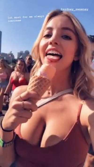 Time for a long jerk to Sydney Sweeney