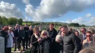 Dead man gets last laugh at his funeral with an unexpected prank