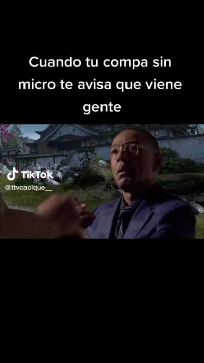 El amigo sin cascos