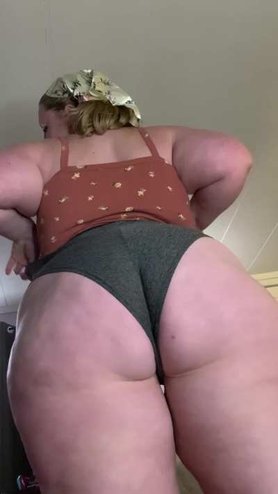 *jiggle jiggle* 😘🍑