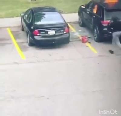 Woman sets boyfriend's car on fire