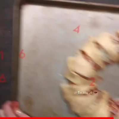 😨